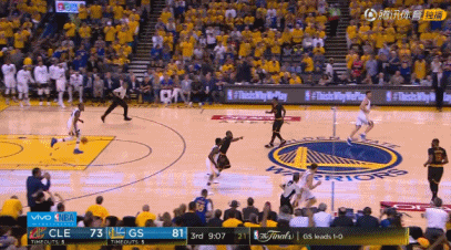 勇士19分再胜骑士！库里三双，勇士季后赛14连胜创纪录