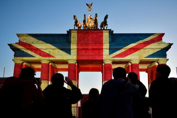 穆斯林能哀悼恐袭遇难者吗？