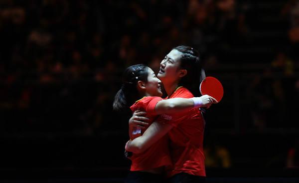 世乒赛丁宁迎双冠，携手刘诗雯问鼎女双桂冠