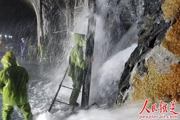 直击中国最难隧道工程大柱山隧道：历时9年仍未打通