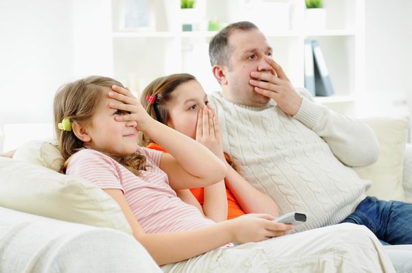 当恐袭事件发生时，该如何和孩子谈论新闻