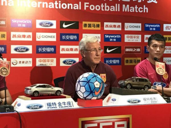 里皮鼓励国足必须相信自己：只要还没绝望一定要全力以赴