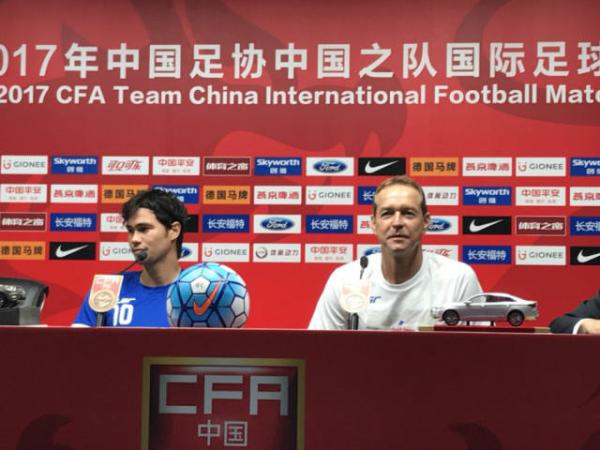 里皮鼓励国足必须相信自己：只要还没绝望一定要全力以赴