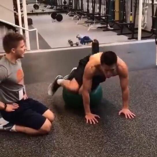 如果NBA是一家培训机构，这些中国球员都在“通宵排队”