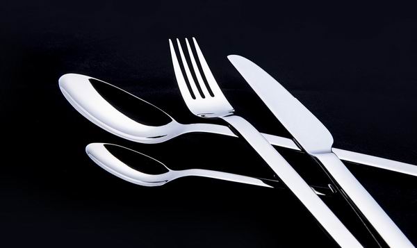 不敢用不锈钢餐具怕锰中毒，锰究竟会不会影响记忆