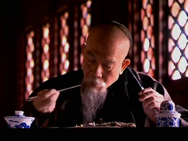 优秀的国产剧里，一顿饭要吃出许多事情