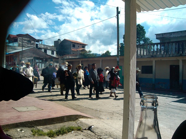 墨西哥考察记：在田野中被打劫是一种怎样的体验？