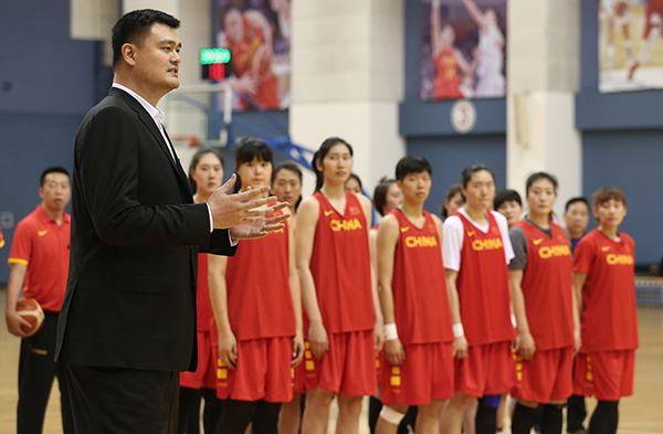 姚主席的“百日维新”：重塑中国篮球，从自己拍照靠边站做起