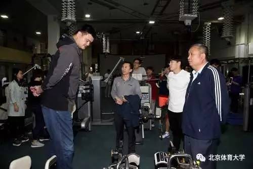 姚主席的“百日维新”：重塑中国篮球，从自己拍照靠边站做起