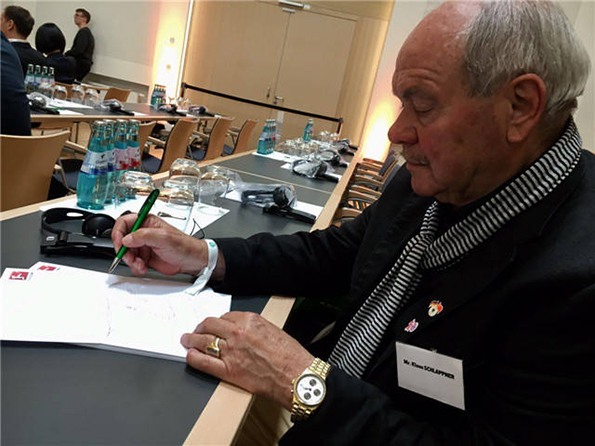 国足首任洋帅怒了！中国球员心里只有钱，他们忘了为谁比赛