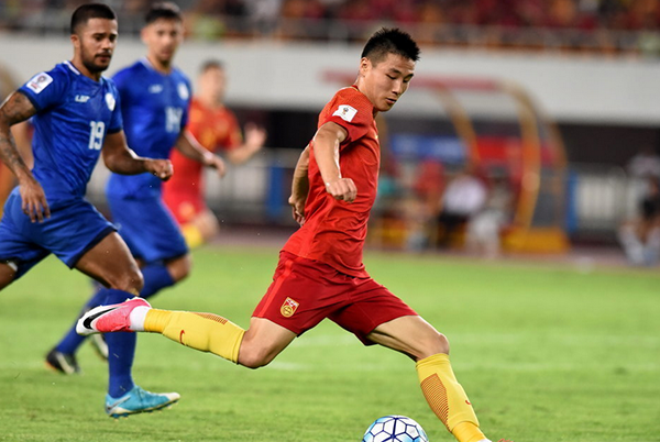 国足又到生死战时刻，我们的“三大神锋”能努力进一个吗