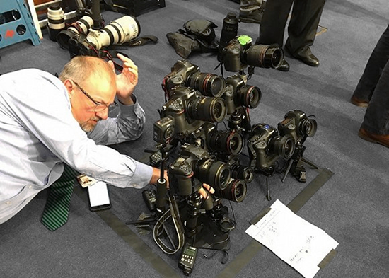 澎湃联播｜记美利坚一场负能量满满的听证会