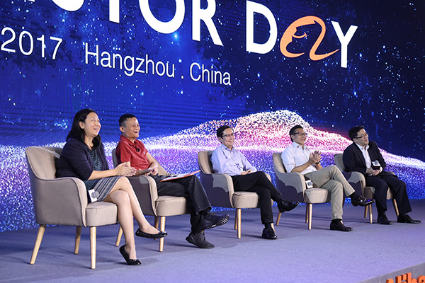 我只关注三件事，马云这样对阿里巴巴350名全球投资人说