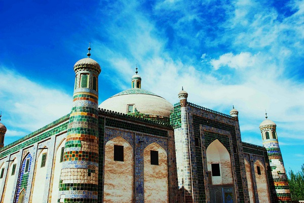 乾隆帝的宠妃闹剧：一场由沙枣树引发的民变