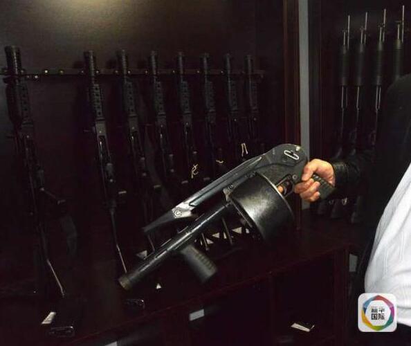 福建人南非开镖局：保平安得靠黑人镖师，武器比当地警察精良