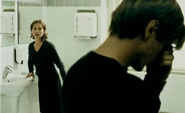 于佩尔：很幸运，我出生在一个女权主义思潮萌芽的时代