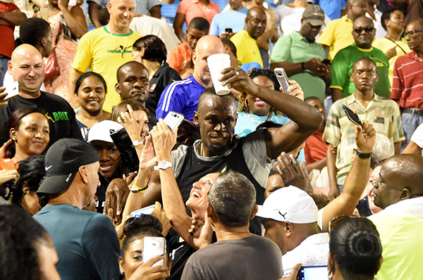 博尔特上演家乡最后一战！见证闪电，人类还剩最后两个月