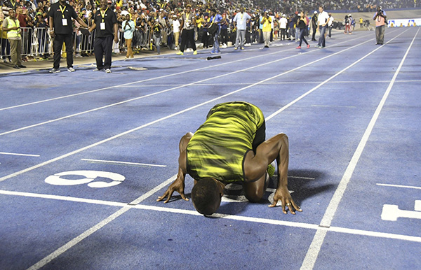 博尔特上演家乡最后一战！见证闪电，人类还剩最后两个月