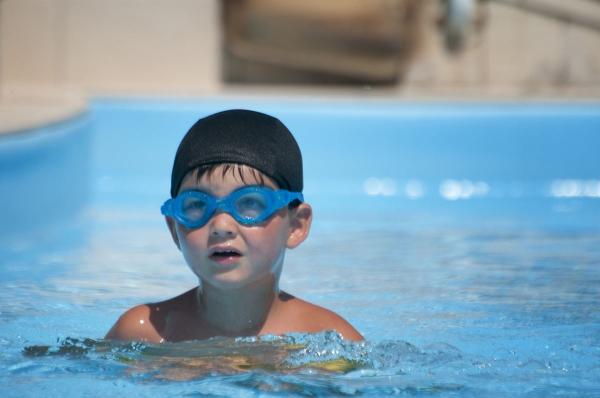 知识点｜宝宝夏季游泳安全指南，家长们收好了