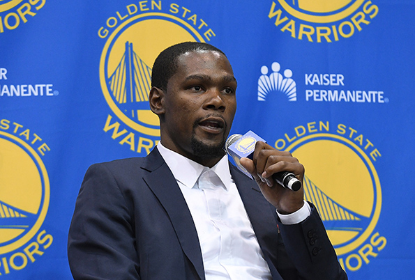 特写丨杜兰特：有人希望我活在痛苦里，但对不起，我没有