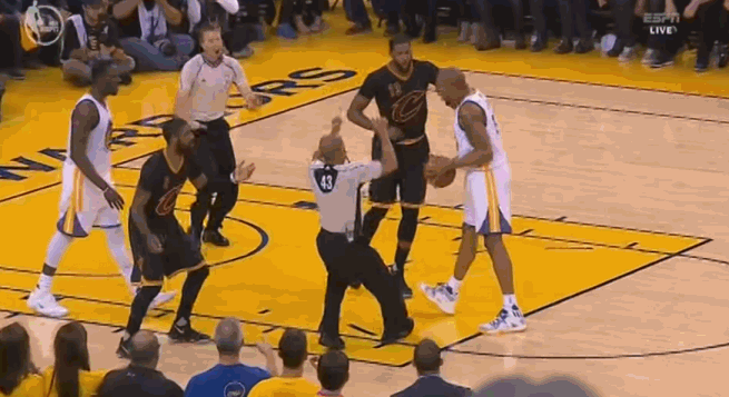 场均35.2分，杜兰特加冕FMVP！勇士一年后再夺总冠军