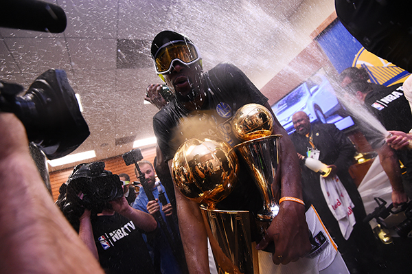 张佳玮丨5年了，我们又能讨论谁才是“天下第一”了