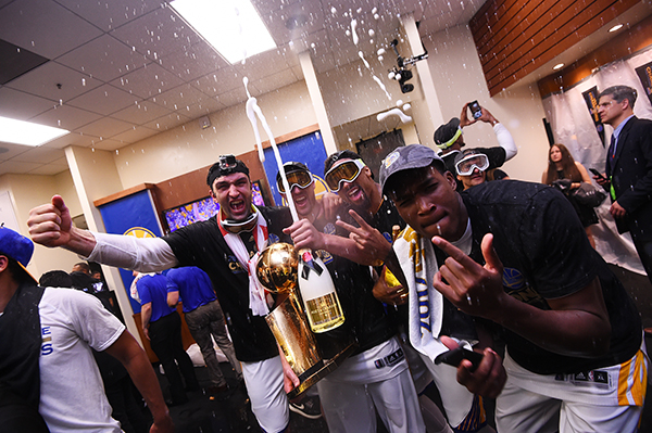 张佳玮丨5年了，我们又能讨论谁才是“天下第一”了