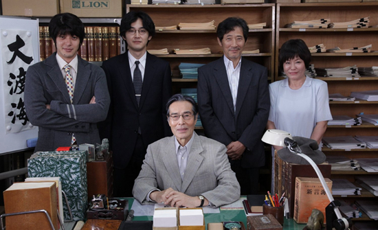 澎湃联播｜新华字典APP每天免费查两字，查完仅需18年