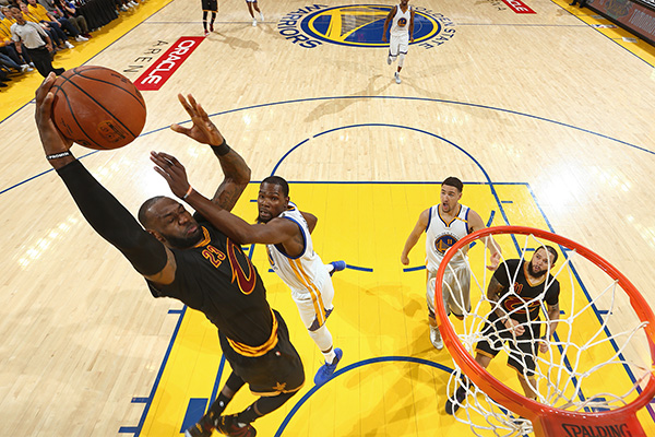 留给詹姆斯的时间不多了，“天选之人”也难敌那衰老的肌肉