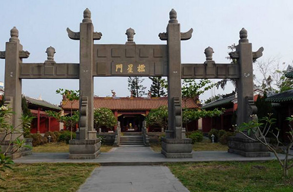 中国最南端的崖州古城，幸存在三亚旅游浪潮之外