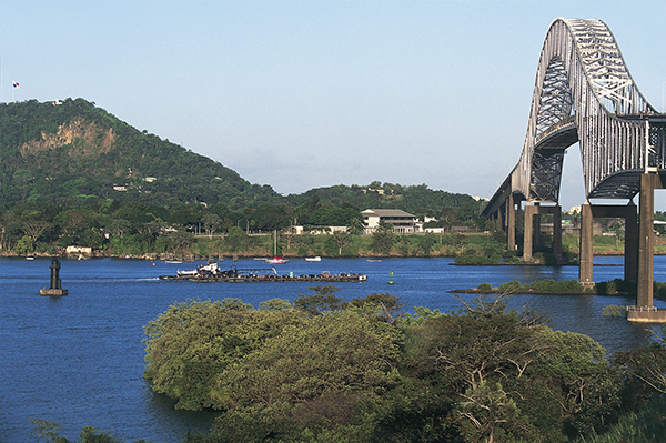 巴拿马运河：一段区域编年史，两个大洋的相逢