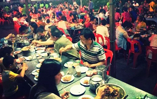 澎湃联播｜你们拍的不是《深夜食堂》，是《尴尬食堂》