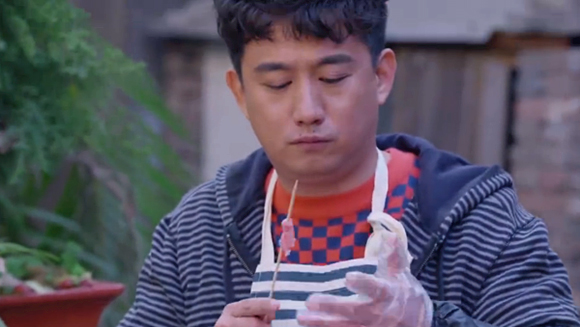 澎湃联播｜你们拍的不是《深夜食堂》，是《尴尬食堂》