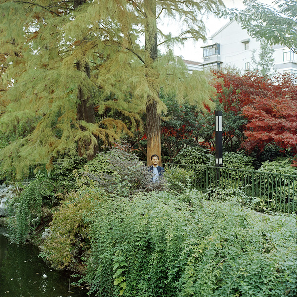 看展览｜逛公园时我只比别人多带了一台相机