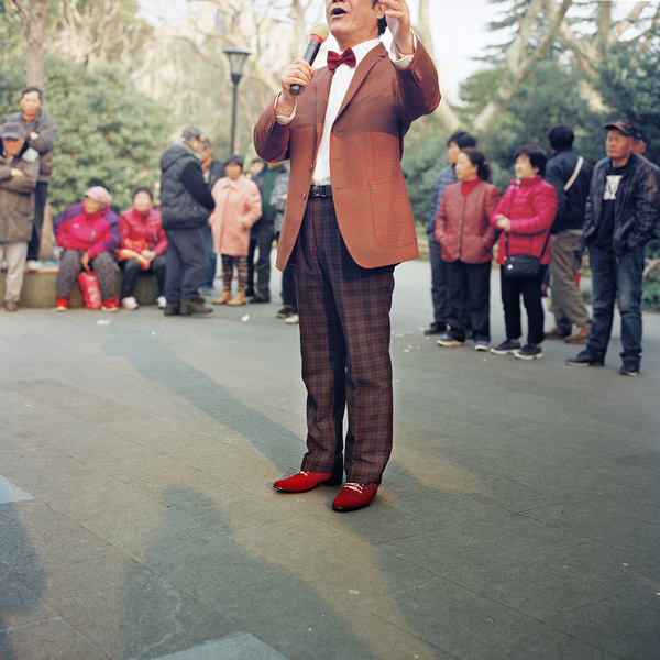 看展览｜逛公园时我只比别人多带了一台相机