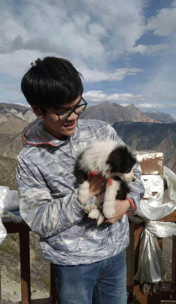 特写丨我和柯洁同走川藏线：一路上看到狗，他总会上去抱抱