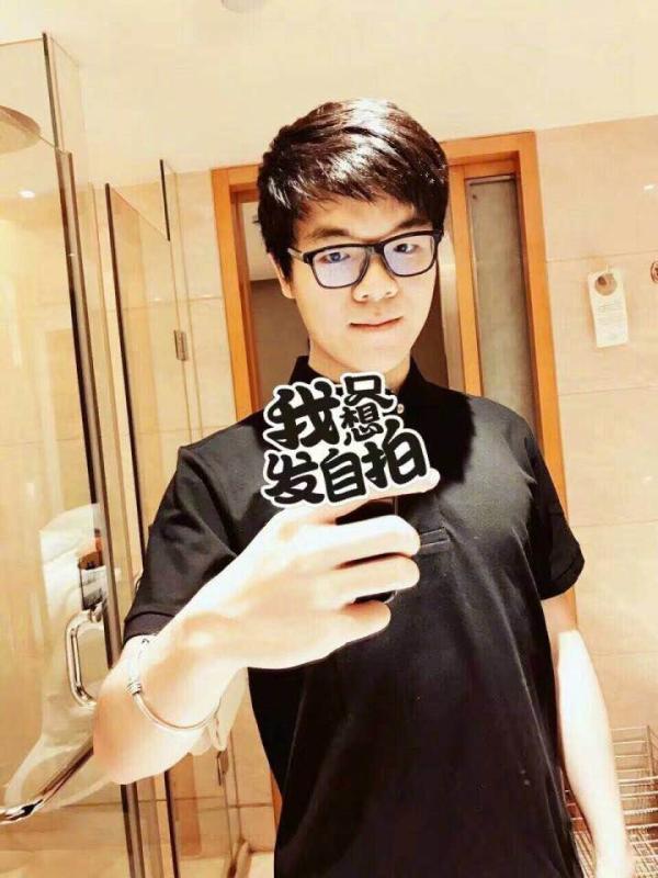 特写丨我和柯洁同走川藏线：一路上看到狗，他总会上去抱抱