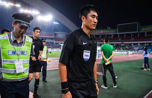 上次执法世界杯是7年前！国足没出局，中国裁判已无缘俄罗斯
