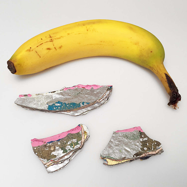 趣看｜剥下一块涂鸦墙面会怎样？你会发现时光的年轮