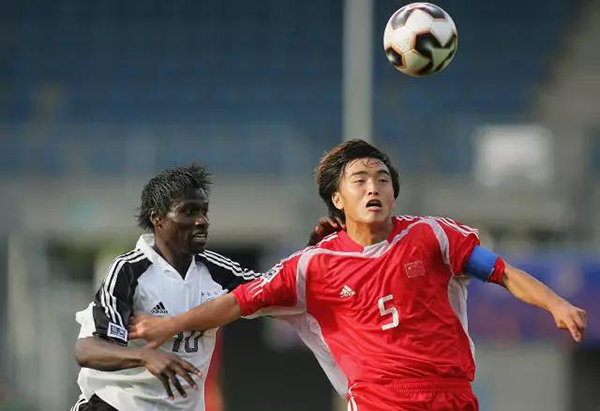 冯潇霆的眼泪看哭多少人，“85黄金一代”后，我们一无所有