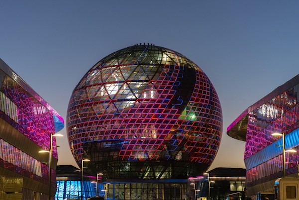 走着瞧 | 哈萨克斯坦开放过境免签，维珍推出脱欧计算器