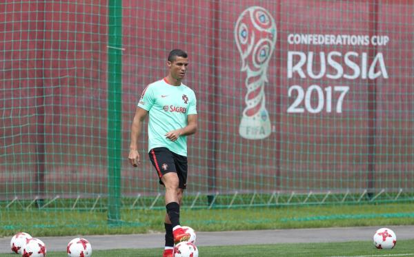 “鸡肋”联合会杯要开始了，国际足联用一场革命抢了C罗头条