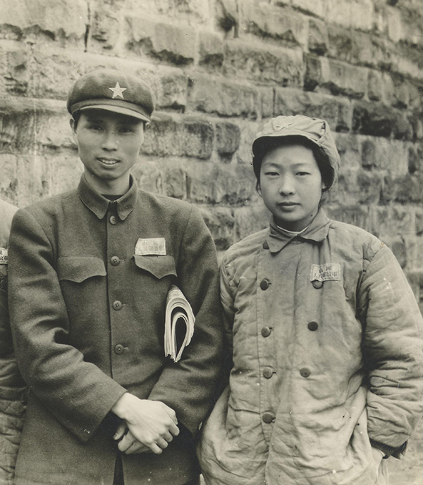 观看之道：一段红色摄影史？还是另一种女性摄影？