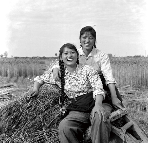 观看之道：一段红色摄影史？还是另一种女性摄影？