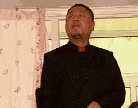 澎湃联播｜借着魔术耍流氓？我也想在他脸上变个五道杠