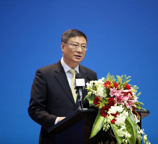 人大财经委官员：去杠杆不是不要杠杆，清理通道不是不要通道