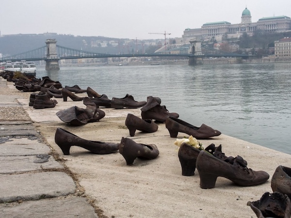 布达佩斯，生活在别处