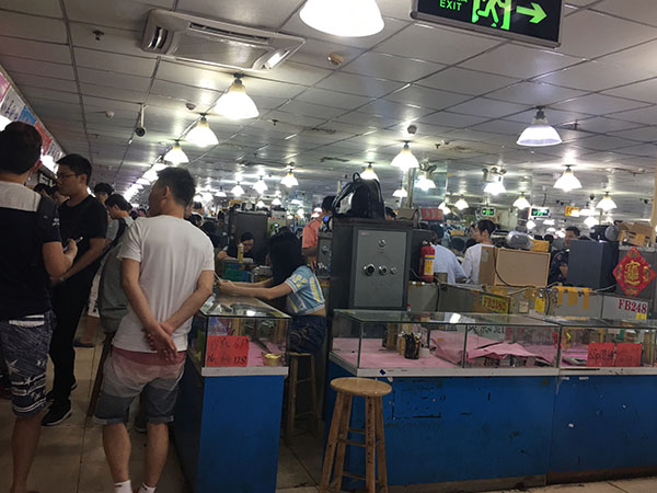 华强北变奏丨手机学徒、潮汕老板和剑桥工程师的命运路口