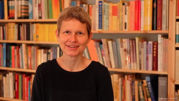 独家｜瑞士比尔湖畔谈西游：专访《西游记》德文译者林小发