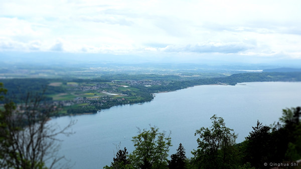 独家｜瑞士比尔湖畔谈西游：专访《西游记》德文译者林小发